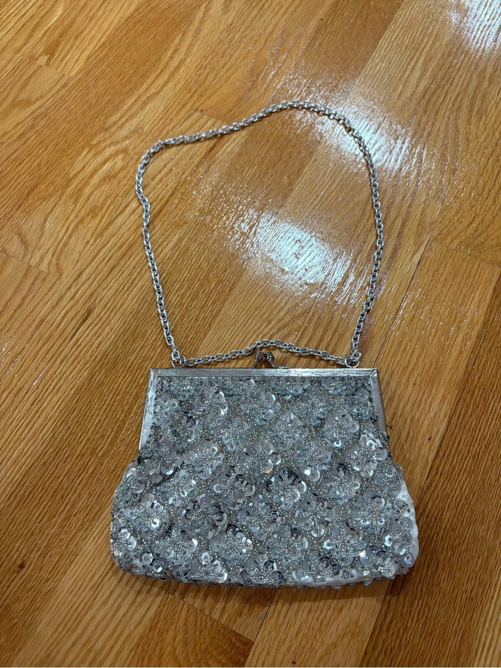 Vintage Silver Sequin Evening Clutch with Chain Strap